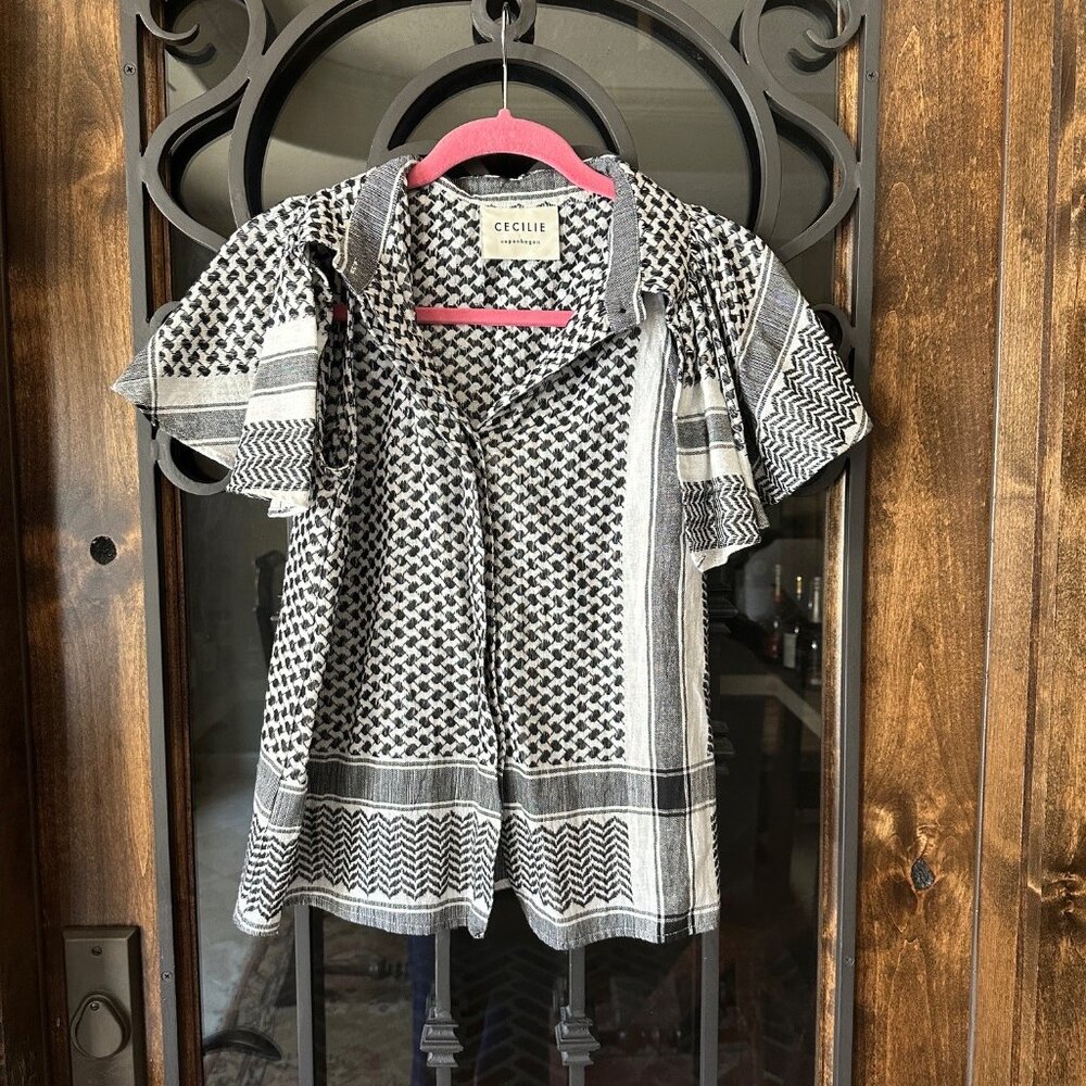 Cecilie Copenhagen XS button down blouse